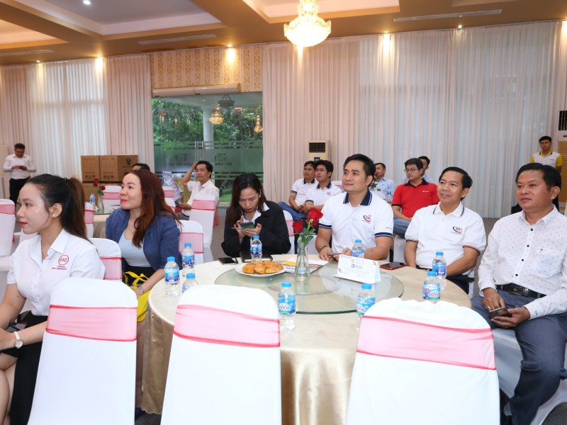 IMG-8253.jpg